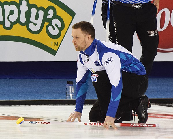 Brad Gushue watches his shot at the 2018 Elite 10 in Winnipeg, Manitoba.