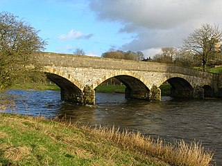 Pont Bradford ger Clitheroe: yr hen groesfan o Swydd Efrog i Swydd Gaerhirfryn