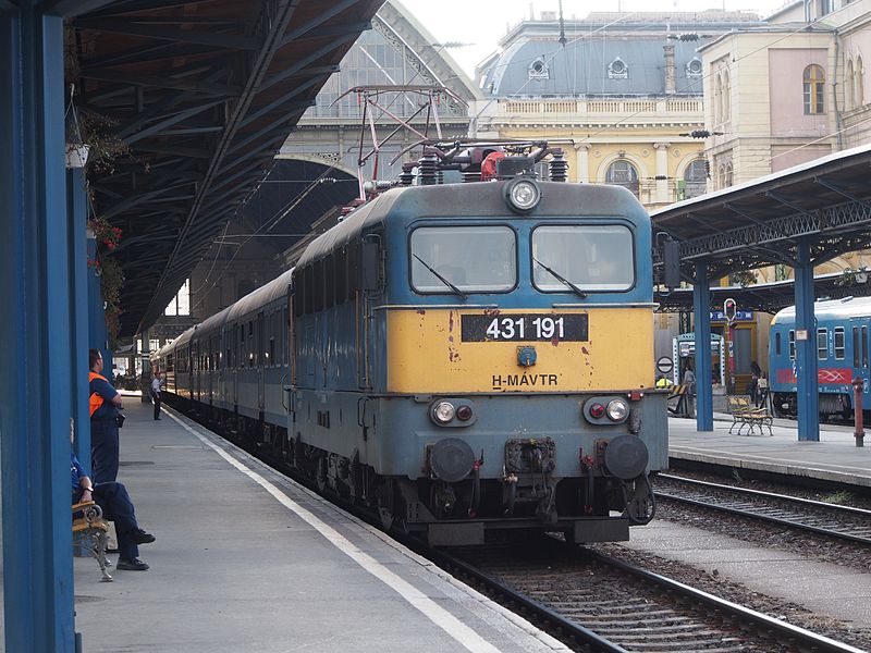 File:Budapest Keleti Station (11368451856).jpg