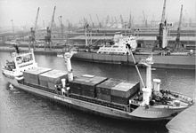 Bundesarchiv Bild 183-1985-0718-006, Rostock, Überseehafen, Containerschiff.jpg