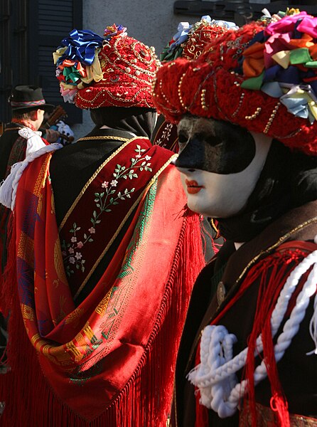 File:Carnival of Bagolino3.jpg