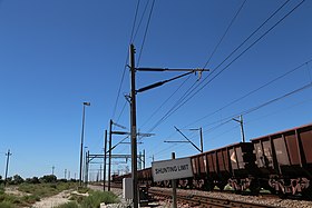 鉄鉱石線を走る貨物列車