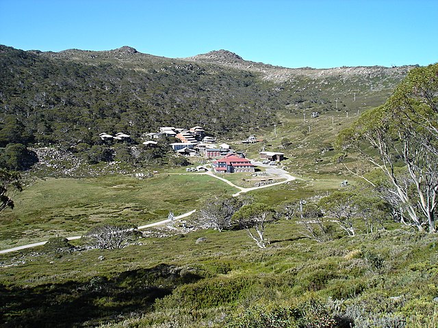 Charlotte Pass in April
