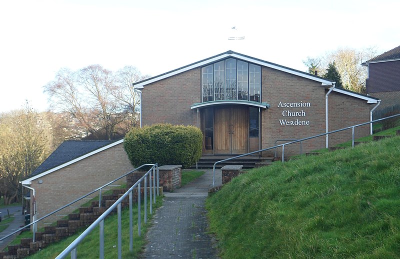 File:Church of the Ascension, Fairview Rise, Westdene, Brighton (February 2014) (5).JPG