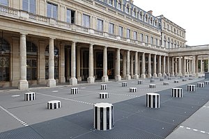 Colonnes de Buren, Palais Royal, Paris .jpg