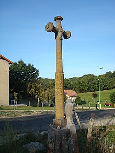 Croix de chemin de Sainte-Marguerite, côté vierge.jpg