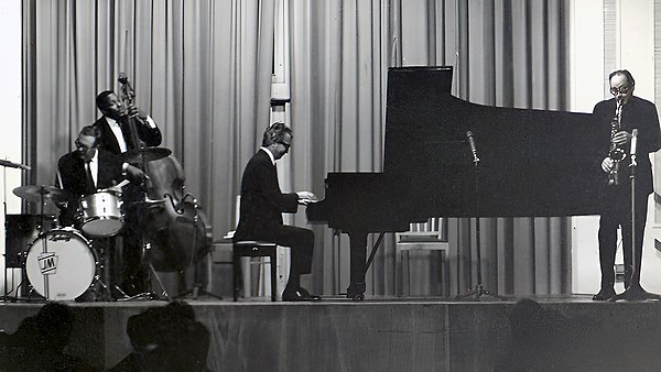 The Dave Brubeck Quartet in 1967. From left to right: Joe Morello, Eugene Wright, Dave Brubeck and Paul Desmond