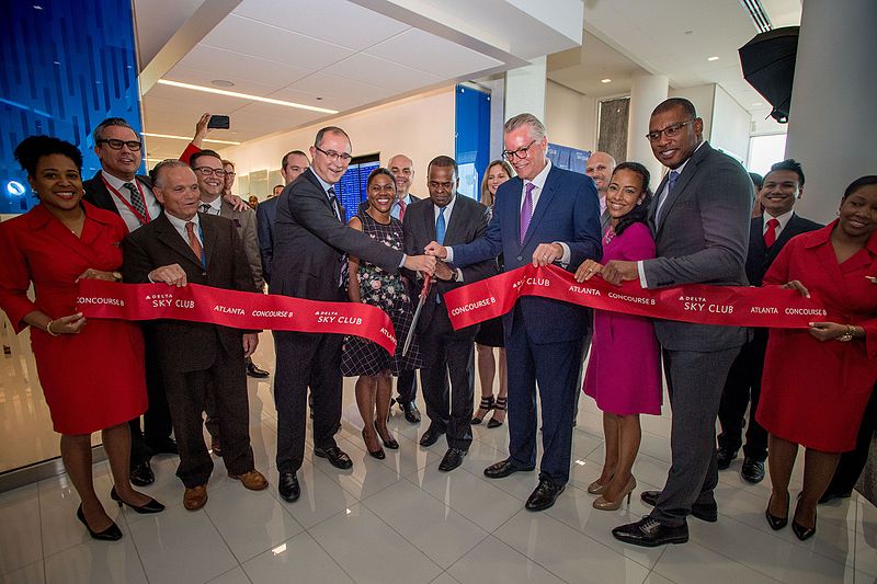 File:Delta ATL Sky Club, Concourse B Grand Opening (29544799840).jpg