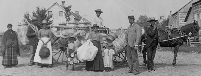 File:Detail, Indians carrying baskets to the trading village - P. Daly, Jr., the basket buyer LCCN2002722365 (cropped).jpg