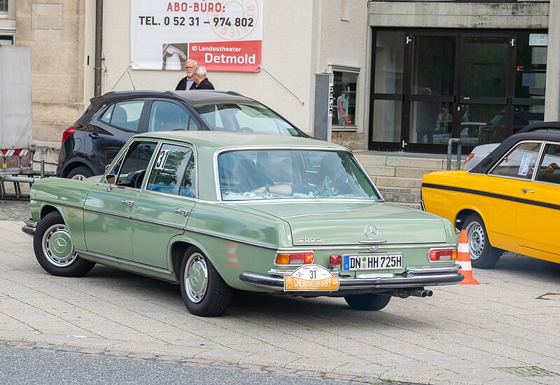 File:Detmold - 2017-08-26 - Mercedes 280 S W108 BJ 1972 (04).jpg