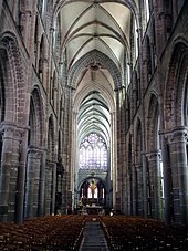 Interior of Dol Cathedral, Seat of the Ancient Archbishopric of Dol, dedicated to St Samson Dol-de-Bretagne - Nef de la cathedrale 01.jpg