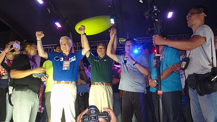 Duterte (3rd from right) and allies campaigning in Pandacan, Manila