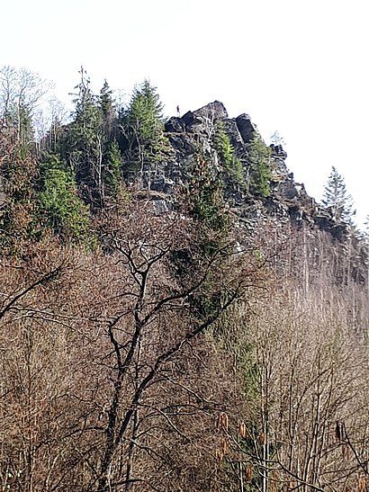 So kommt man zu Oberes Rurtal Mit Den Felsbildungen Der Ehrensteinsley mit den Öffentlichen - Mehr zum Ort Hier