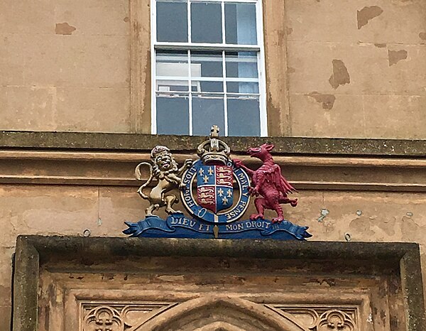 Image: Elizabeth college entrance crest