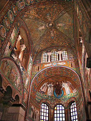 A abside de São Vital, com seus mosaicos do século VI.