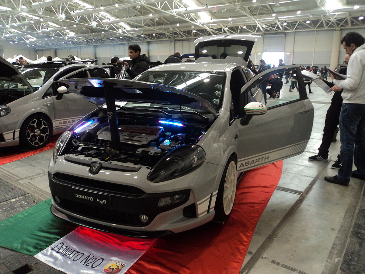 File:Fiat Punto Abarth@Rome Tuning Show 01.JPG - Wikimedia Commons