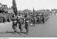 On parade in Berlin, 8 May 1946 Fotothek df pk 0000178 062.jpg