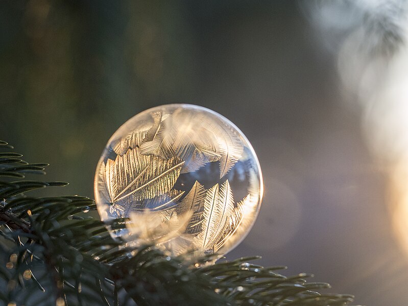 File:Frozen soap bubble 2017-01-15 (Unsplash).jpg