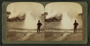 Miniatuur voor Bestand:Glittering spray from "Constant" Geyser, and steam from "Black Growler," Yellowstone Park, U.S.A, by Underwood &amp; Underwood.png