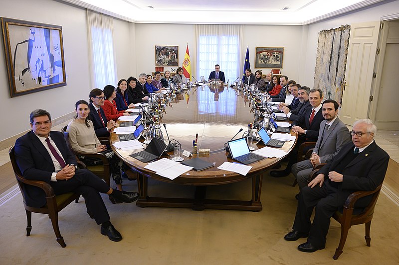 Archivo: Gobierno de España XIV legislatura 02.jpg