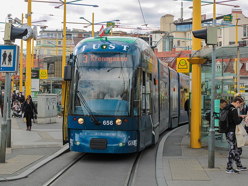 File:Graz Linien Cityrunner 656 am Jakominiplatz.3.jpg