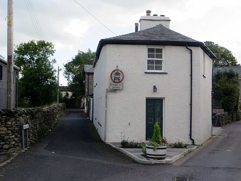 File:House on the corner of Back Lane - geograph.org.uk - 4674202.jpg