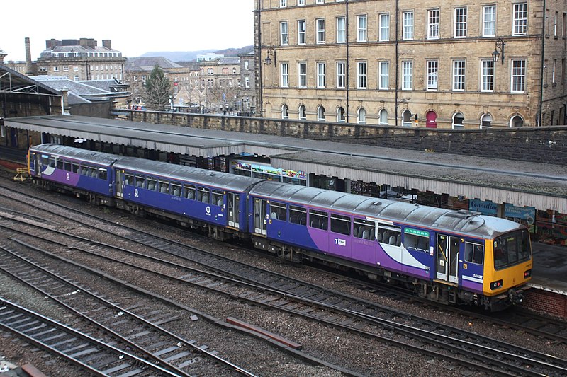 File:Huddersfield - Northern 144014 Sheffield service.JPG