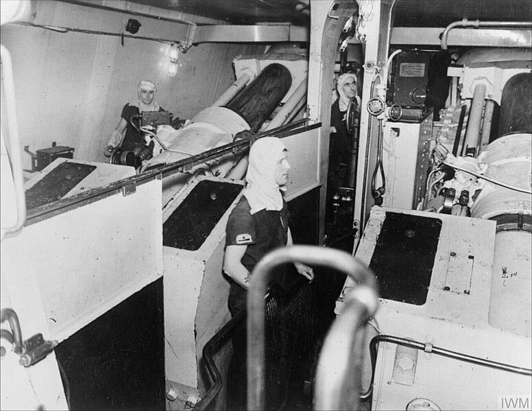 File:Inside 14 inch turret HMS Duke of York IWM A 21180.jpg