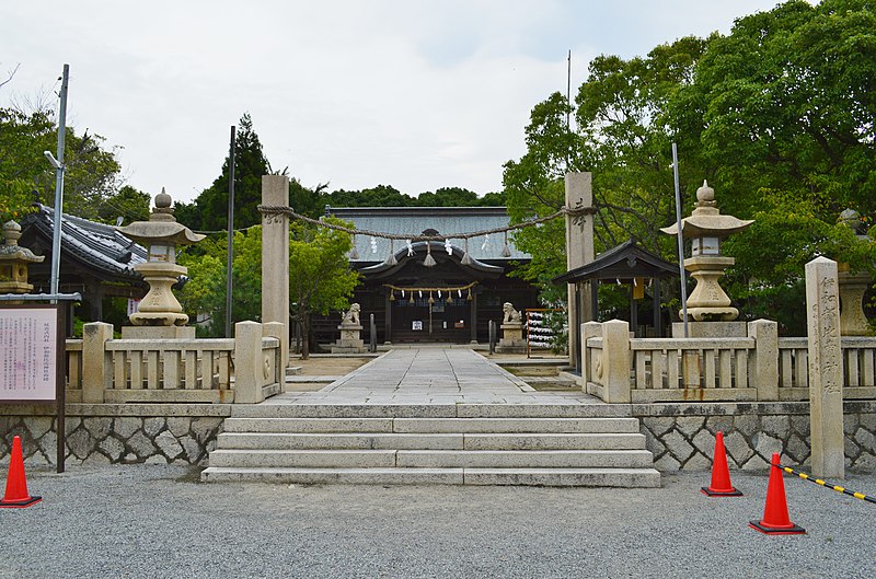 File:Iwatsuhime-jinja, entrance.jpg