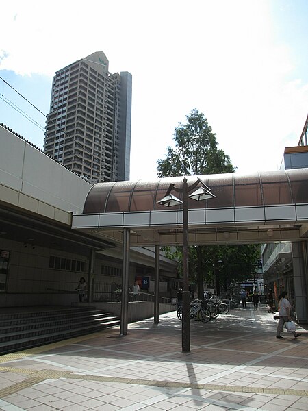 File:JR Rokkomichi Station - panoramio (3).jpg