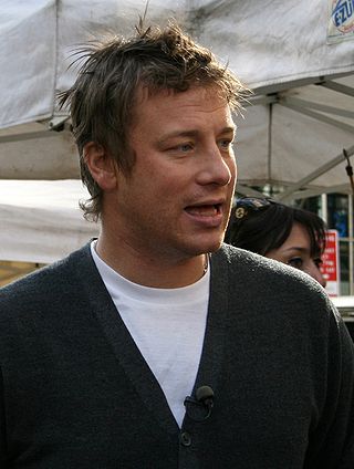 Fortune Salaire Mensuel de Jamie Oliver Combien gagne t il d argent ? 1 000,00 euros mensuels