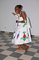Jeune Femme dansant sur une musique traditionnelle du Bénin 42