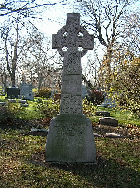 Grave marker of John Wellborn Root in Graceland Cemetery