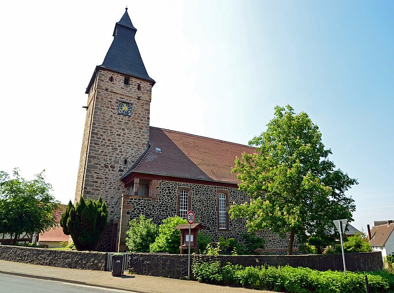 File:Kirche Heskem 1.jpg