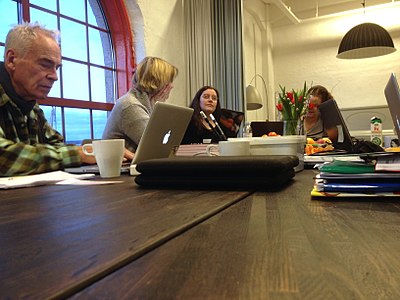 Once per week, volunteers in Gothenburg arrange edit-a-thons on female main characters in literature, called Kvinnliga huvudpersoner.