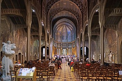 The nave looking toward the choir