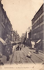 SAINT-DENIS - La Rue de la République