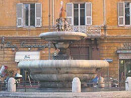 La fontaine de la piazza d'Aracoeli.jpg