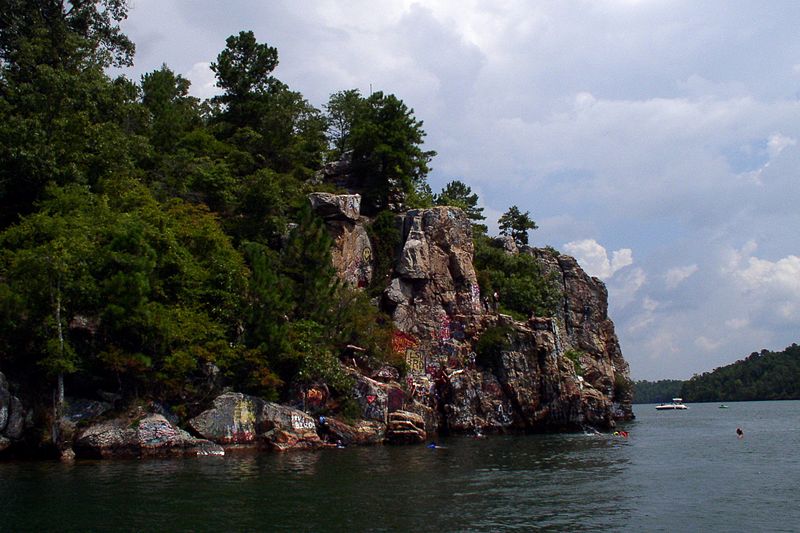 File:Lake Martin Aug 1 2004 019.jpg