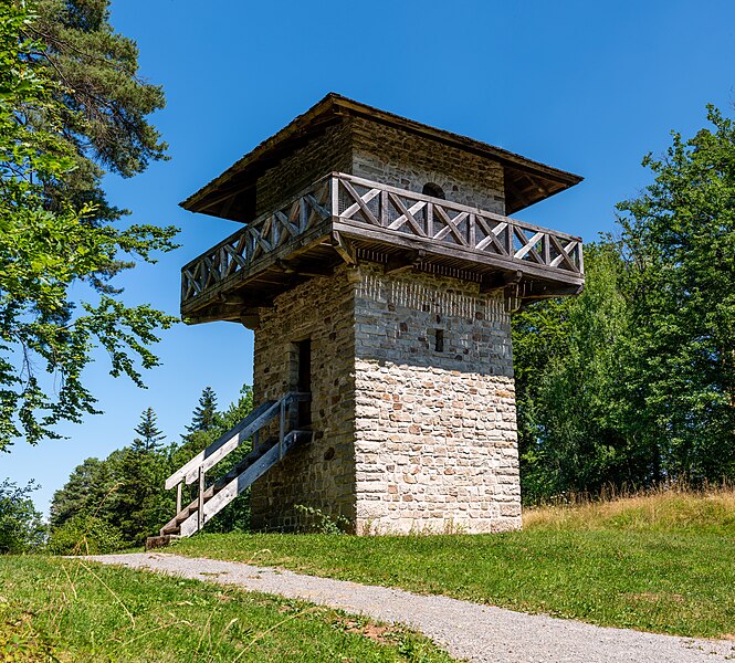 File:Limeswachturm 9842-Pano.jpg