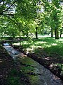 Von seinem Wasserreichtum hat der Freiburger Möslepark seinen Namen.