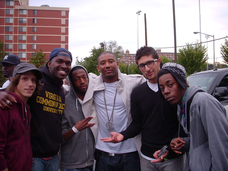 File:Maino at Howard's Yardfest.jpg