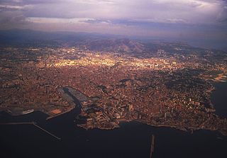 Marseille vue d avion.jpg