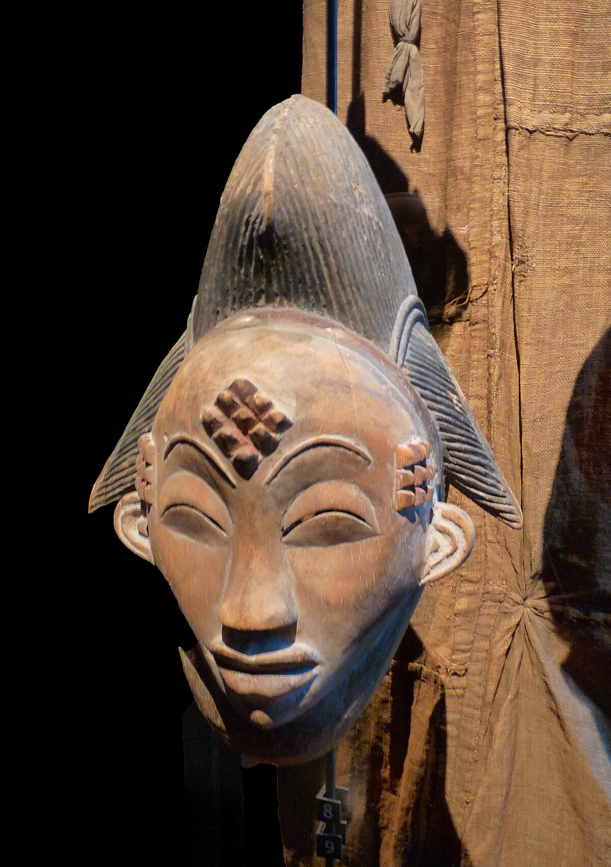 File:Masque blanc Punu-Gabon.jpg - Wikipedia