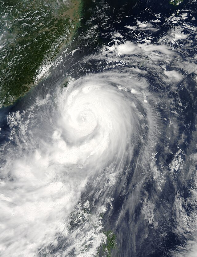 7月22日，即將登陸台灣的颱風麥德姆