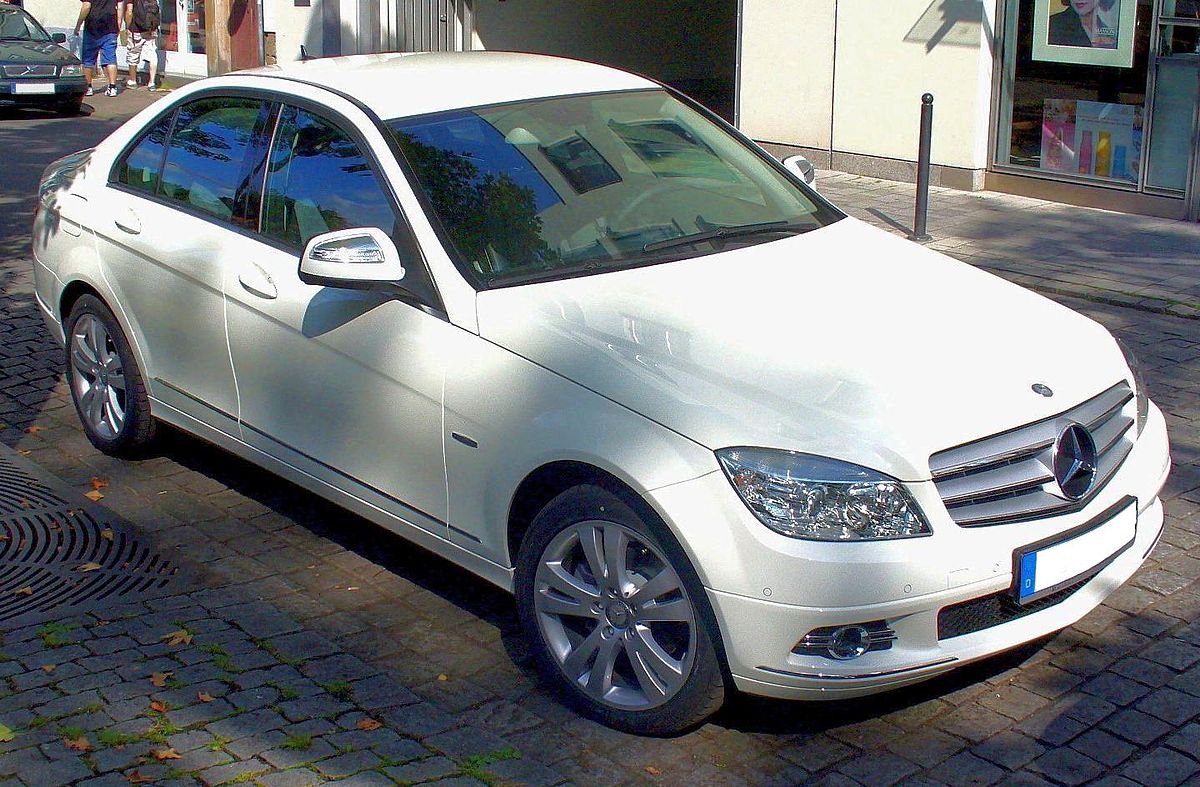 File:Mercedes-Benz W204.JPG - Wikimedia Commons