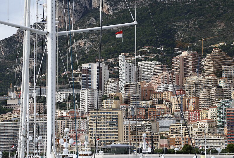 File:Monte Carlo Stadtansicht beim Hafen.jpg