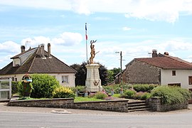 Le monument aux morts.