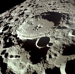 240px-Moon_Dedal_crater.jpg