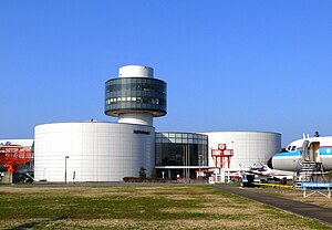 芝山千代田駅: 歴史, 駅構造, 利用状況